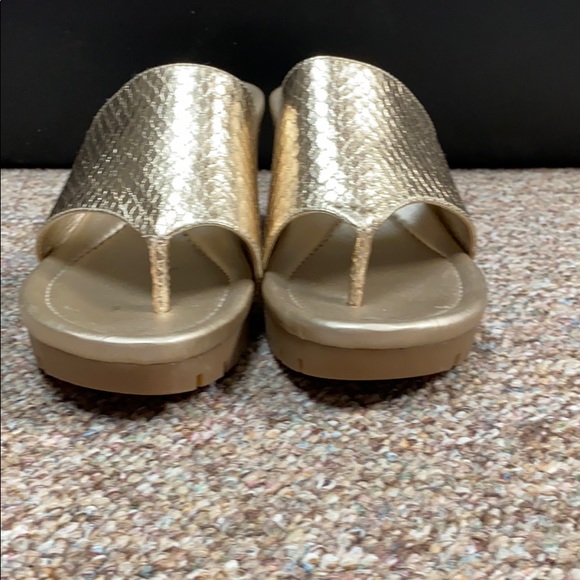 Bandolino Gold clogs- new Size 9, 3” heels - Picture 4 of 7